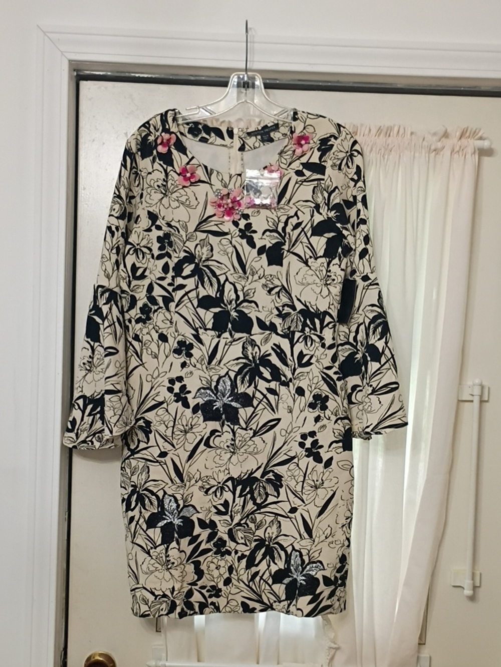 Boston Proper Black Floral Print on Beige Long Sleeve Shift Dress